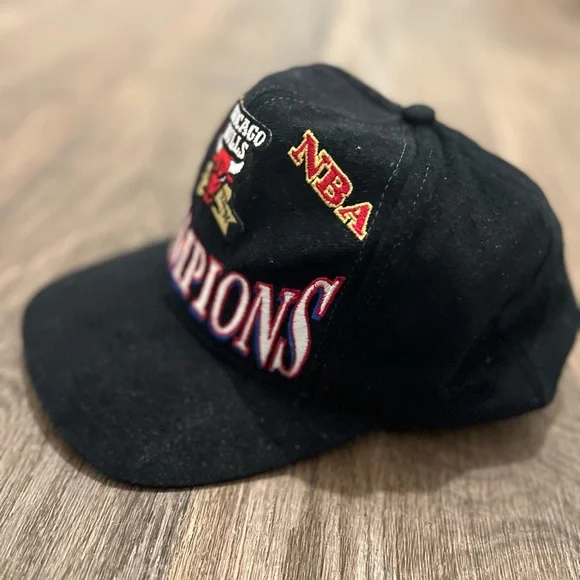 RARE Vintage Chicago Bulls 1997 NBA Champions Logo 7 Snapback Hat